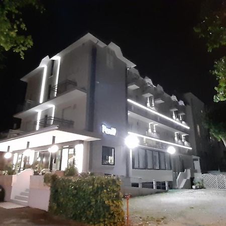 Hotel Penny Rimini Buitenkant foto