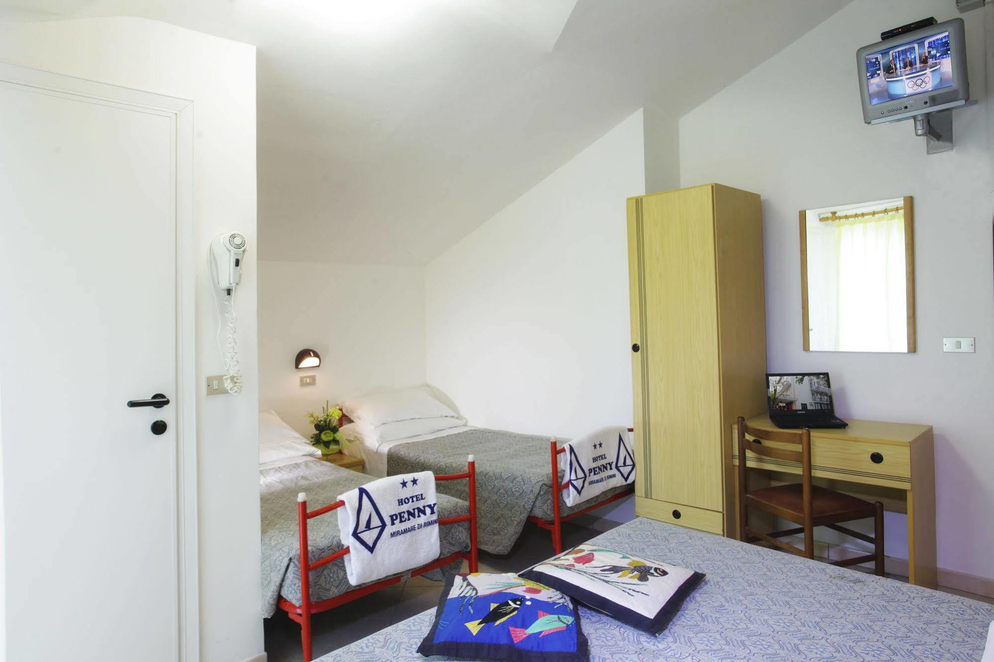 Hotel Penny Rimini Buitenkant foto