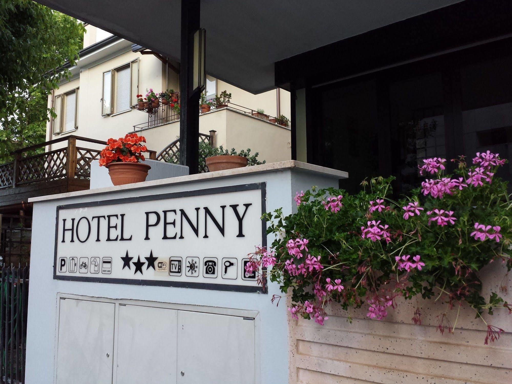 Hotel Penny Rimini Buitenkant foto