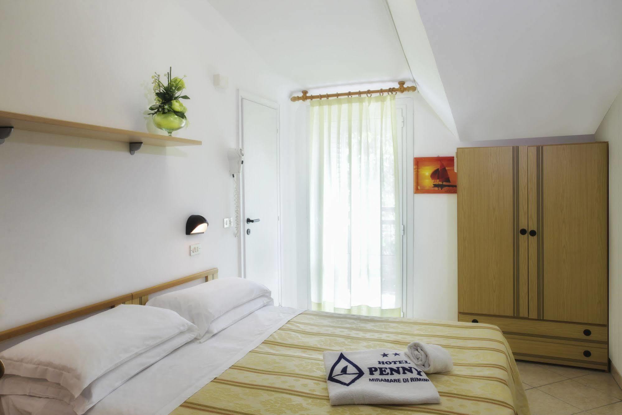 Hotel Penny Rimini Buitenkant foto