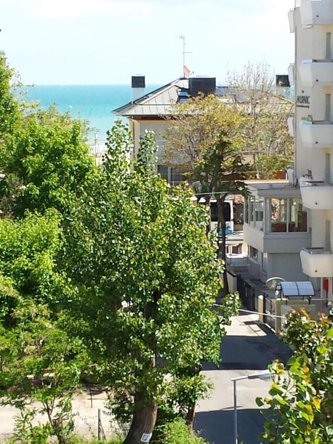 Hotel Penny Rimini Buitenkant foto